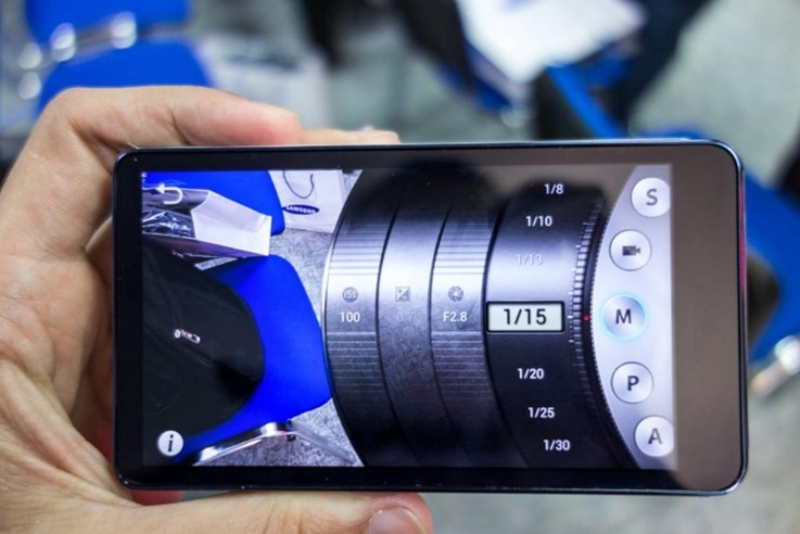 samsung-galaxy-kamera-dostupna-u-t-centrima (2).jpg